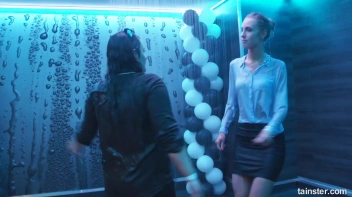 You See Me I Be Wet, Wet, Wet, Wet, Wet... Screencap 9 on sinx.preview.netperv.com