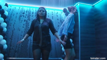 You See Me I Be Wet, Wet, Wet, Wet, Wet... Screencap 15 on sinx.preview.netperv.com