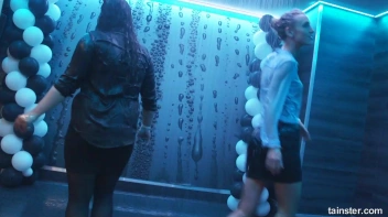 You See Me I Be Wet, Wet, Wet, Wet, Wet... Screencap 3 on sinx.preview.netperv.com