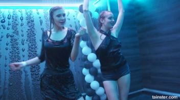 You See Me I Be Wet, Wet, Wet, Wet, Wet... Screencap 31 on sinx.preview.netperv.com