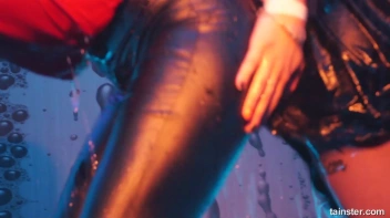 You See Me I Be Wet, Wet, Wet, Wet, Wet... Screencap 60 on sinx.preview.netperv.com