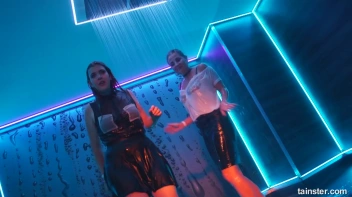 You See Me I Be Wet, Wet, Wet, Wet, Wet... Screencap 72 on sinx.preview.netperv.com