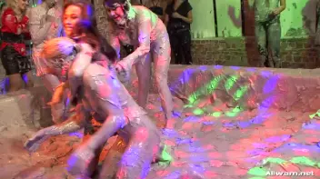 Dirty Duo Turns Into Mud Brawl Screencap 22 on sinx.preview.netperv.com