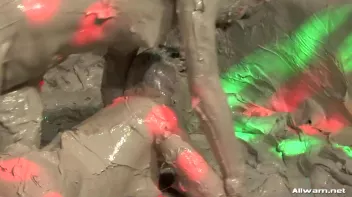Dirty Duo Turns Into Mud Brawl Screencap 45 on sinx.preview.netperv.com