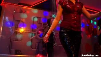 Valentine's Day Vaginas Part 3 - Shower Cam Screencap 56 on sinx.preview.netperv.com