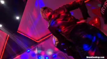 Valentine's Day Vaginas Part 3 - Shower Cam Screencap 44 on sinx.preview.netperv.com