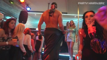 Party Hardcore Gone Crazy Vol. 25 Part 4 - Cam 1 Screencap 23 on sinx.preview.netperv.com