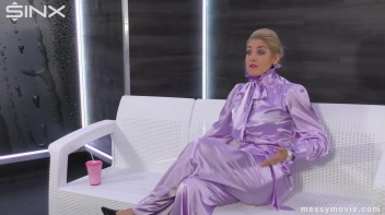 Feisty Blondes' Messy Milkshake Rumble Screencap 3 on sinx.preview.netperv.com