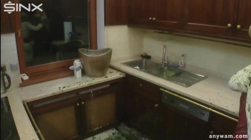 Wet and Messy Babes' Food Catfight Screencap 87 on sinx.preview.netperv.com