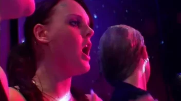 Blue Gel Fight Does the Trick! Screencap 1 on sinx.preview.netperv.com