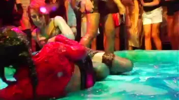 Blue Gel Fight Does the Trick! Screencap 52 on sinx.preview.netperv.com