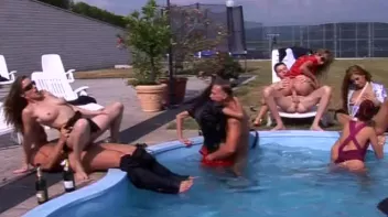 Budapest Bang Part 1 Screencap 100 on sinx.preview.netperv.com