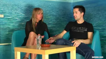 Locked Out Neighbor Needs To Kill Some Time Screencap 3 on sinx.preview.netperv.com