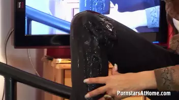 Gina's Gooey Fetish Show Screencap 27 on sinx.preview.netperv.com