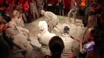 From Satin Queens To Muddy Dogs! Screencap 20 on sinx.preview.netperv.com