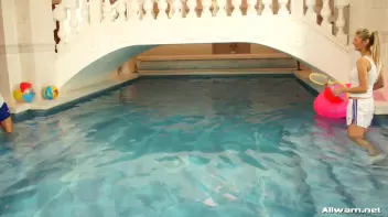 Badminton Babes Go For Wetlook Glory Screencap 13 on sinx.preview.netperv.com