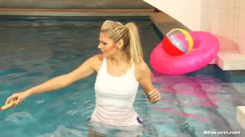 Badminton Babes Go For Wetlook Glory Screencap 23 on sinx.preview.netperv.com