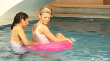 Badminton Babes Go For Wetlook Glory Screencap 57 on sinx.preview.netperv.com