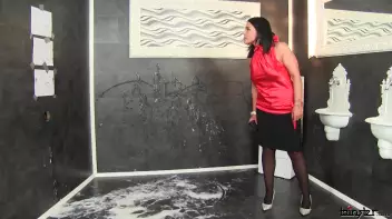 She Won't Miss Out On This SlimeWave Special Offer! Screencap 2 on sinx.preview.netperv.com