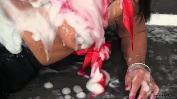 She Won't Miss Out On This SlimeWave Special Offer! Screencap 80 on sinx.preview.netperv.com