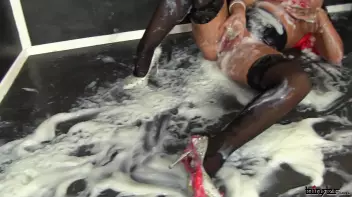 She Won't Miss Out On This SlimeWave Special Offer! Screencap 83 on sinx.preview.netperv.com