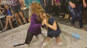 Messy Wrestling: Scary In Satin! Business Babes Rip Each Other Up In The Mud! Screencap 8 on sinx.preview.netperv.com