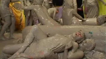 Packed Like Sardines In The Mud Screencap 76 on sinx.preview.netperv.com