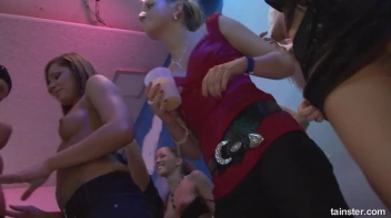 Winter WonderBang Part 1 - Main Edit Screencap 94 on sinx.preview.netperv.com