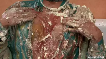 When Birthdays Turn Messy Screencap 54 on sinx.preview.netperv.com