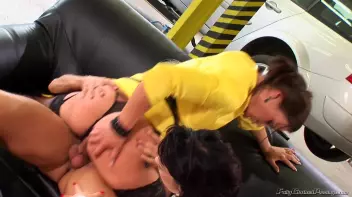 Leaking Fluids Screencap 39 on sinx.preview.netperv.com