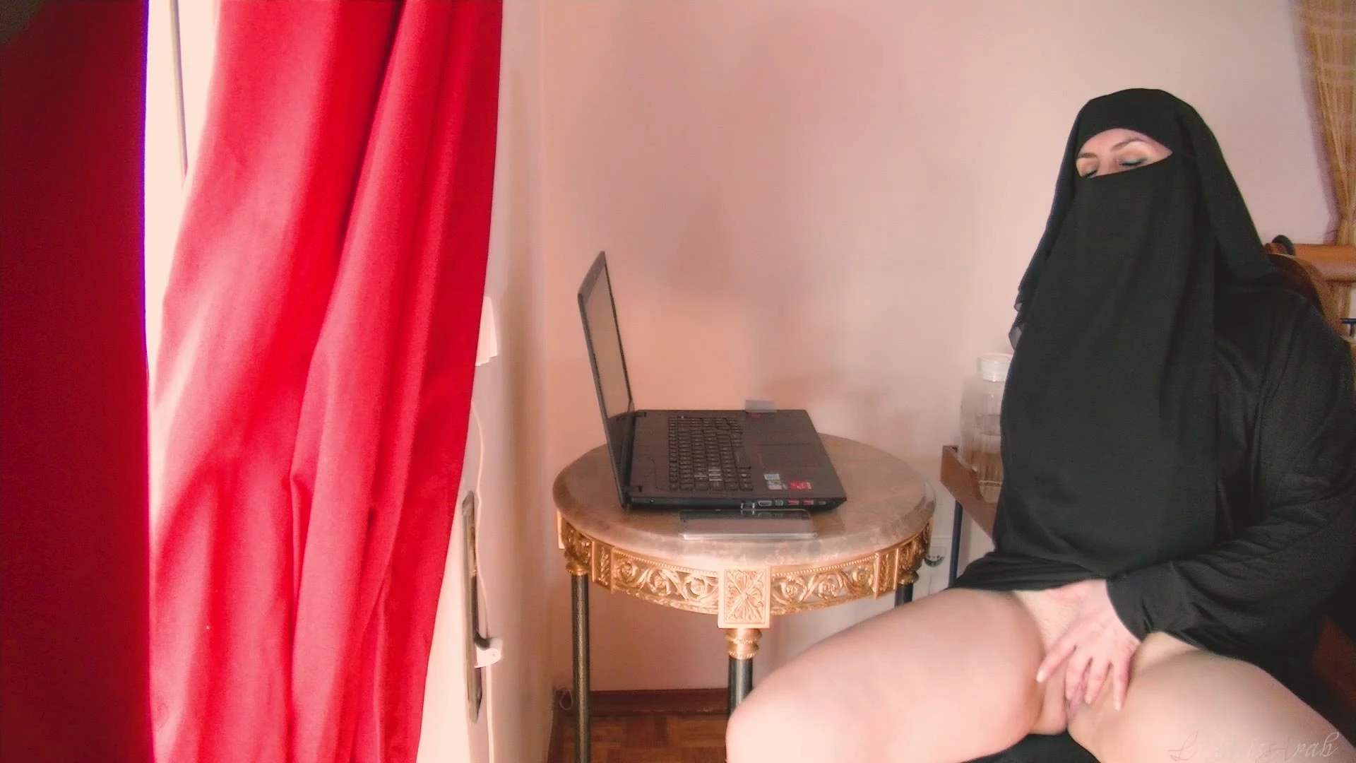 Seducing the office mailman on sinx.preview.netperv.com