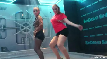 Sexy Shower Girls Screencap 25 on sinx.preview.netperv.com