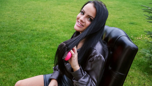 Latest deal - Cumshot Surprise For Hair Brushing Teen