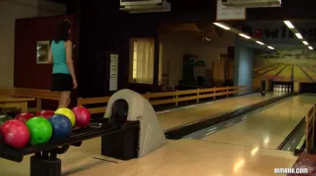 Bisexual Bowlers Screencap 2 on sinx.preview.netperv.com