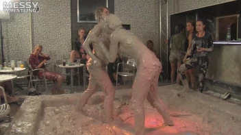 Muddy Wrestling: Jean Dreams Lola vs. Jesica Screencap 36 on sinx.preview.netperv.com