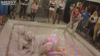 Messy Wrestling: Brunette VS. Black-Haired - Blouse Beauties Bust A Move In The Mud! Topless Toppies ... Screencap 85 on sinx.preview.netperv.com