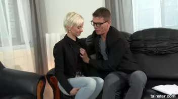 A lesson in fully clothed pissing Screencap 9 on sinx.preview.netperv.com