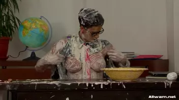 Prankster Teeny Gets Her Just Desserts! Screencap 77 on sinx.preview.netperv.com