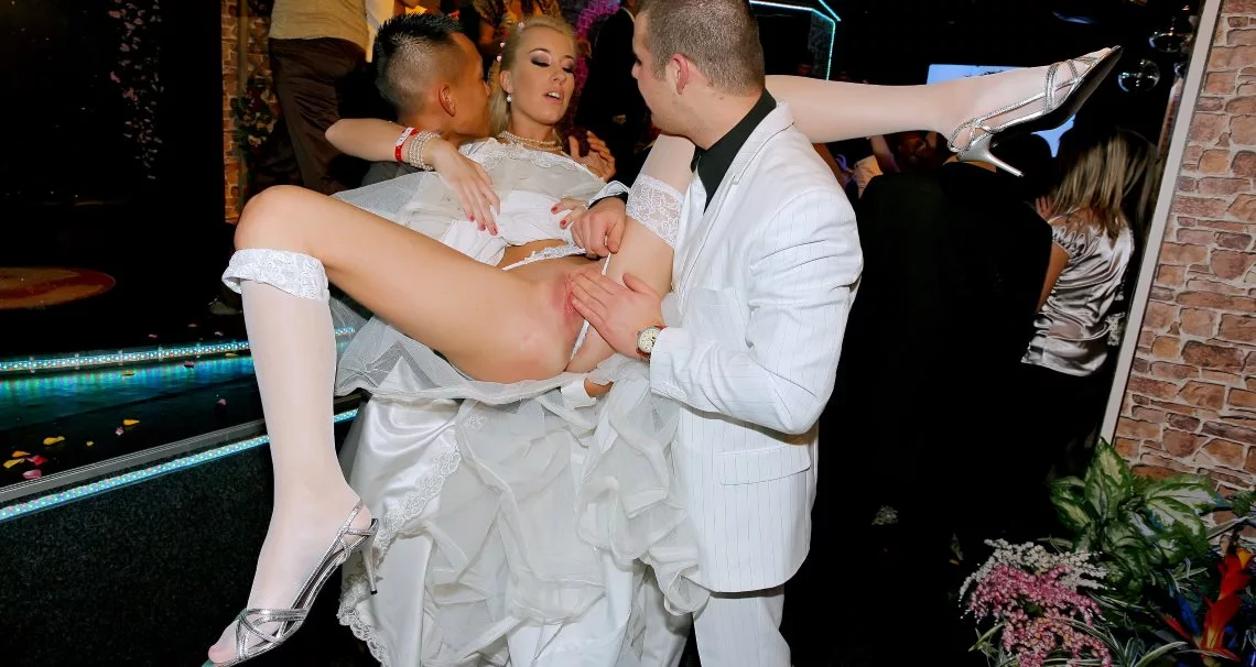 Bride Bang Part 1 - Cam 1 on sinx.preview.netperv.com