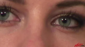 Pantyhose And Pissing With Leony Screencap 2 on sinx.preview.netperv.com