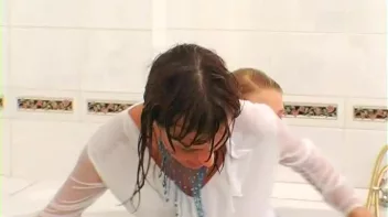 Everyone Wins In A Wet Fight Screencap 78 on sinx.preview.netperv.com