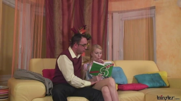 Club Cutie Piss Live Show Screencap 25 on sinx.preview.netperv.com