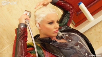 Clothed Sexy Blonde Lathers Up Her Hair Screencap 25 on sinx.preview.netperv.com