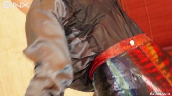 Clothed Sexy Blonde Lathers Up Her Hair Screencap 29 on sinx.preview.netperv.com