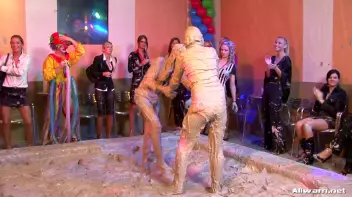 Mud Wrestling Freaks Screencap 62 on sinx.preview.netperv.com