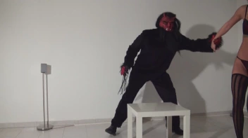 Durchgevögelt vom Krampus Screencap 1 on sinx.preview.netperv.com