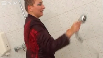 Gorgeous Babes Get Wet In Water Fight Screencap 14 on sinx.preview.netperv.com