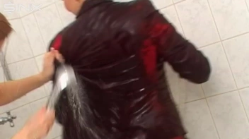 Gorgeous Babes Get Wet In Water Fight Screencap 19 on sinx.preview.netperv.com