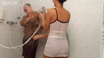 Gorgeous Babes Get Wet In Water Fight Screencap 38 on sinx.preview.netperv.com