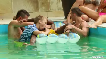 Basking In Bi Part 1 Screencap 56 on sinx.preview.netperv.com